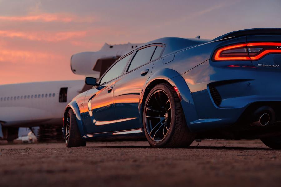 Детали экстерьера Dodge Charger SRT Hellcat Widebody 2019 года  (фото 24 из 93)